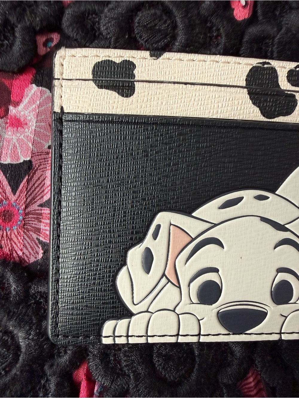 Kate Spade x Disney 101 Dalmatians Small Slim Card Holder - Picture 2 of 8